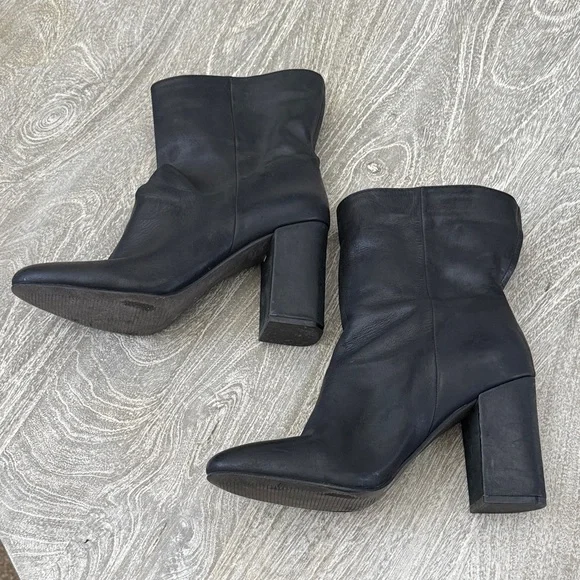 Lucky Brand 🍀 Black Heeled Boots, Sz 8.5 - Picture 10 of 10